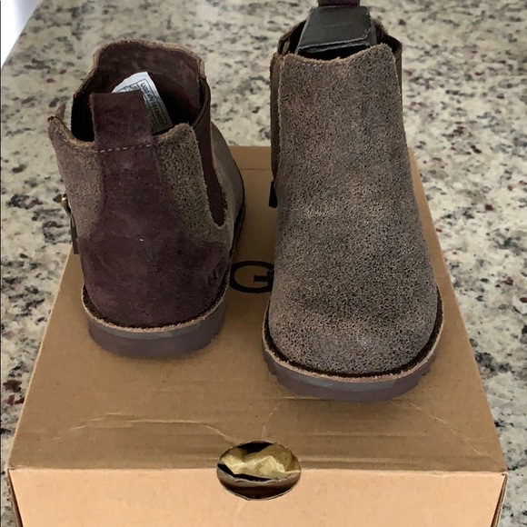 NWB TODDLER UGG BOOTS 🥾 - Picture 4 of 6